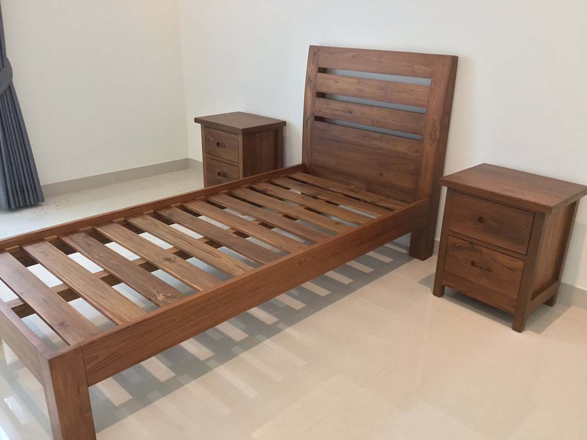 Made to Order Bedroom Furniture. - Beds 055-01