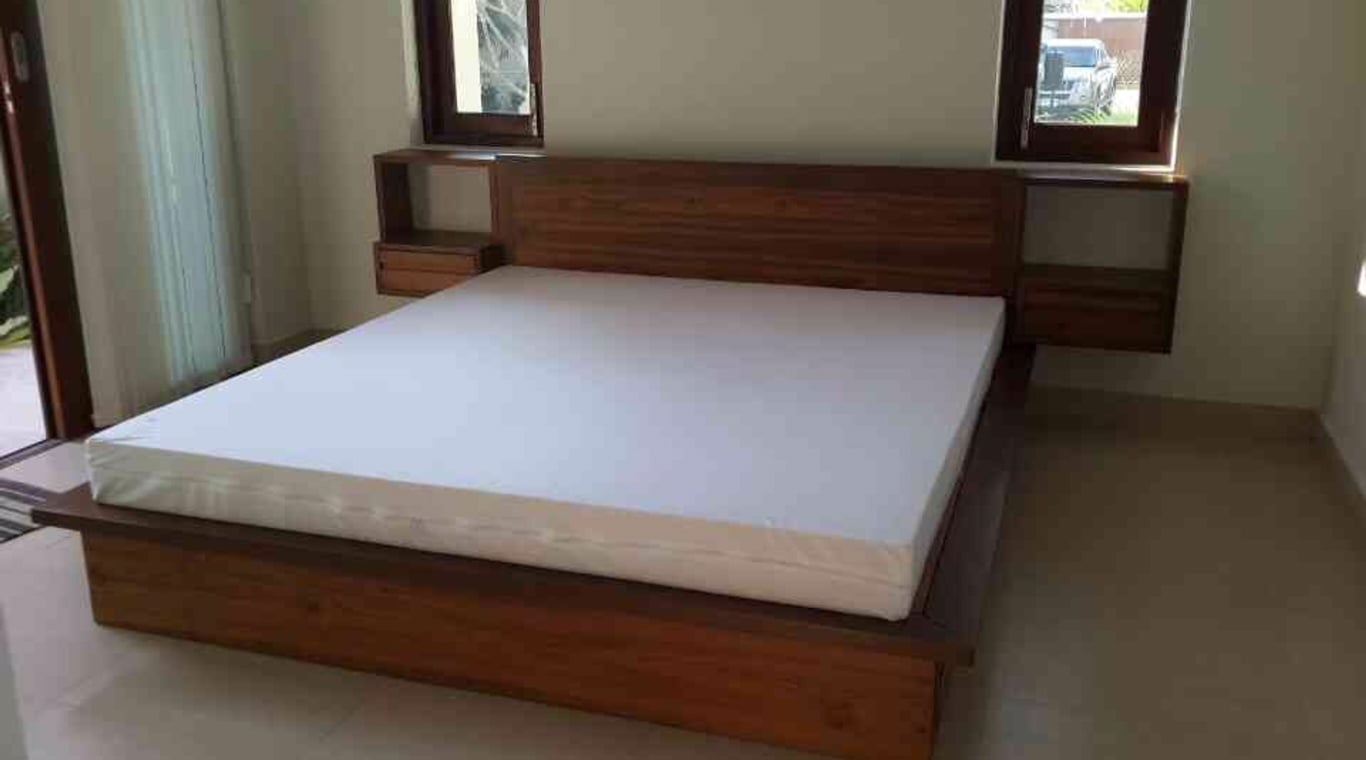 Made to Order Bedroom Furniture. - Beds 065-01