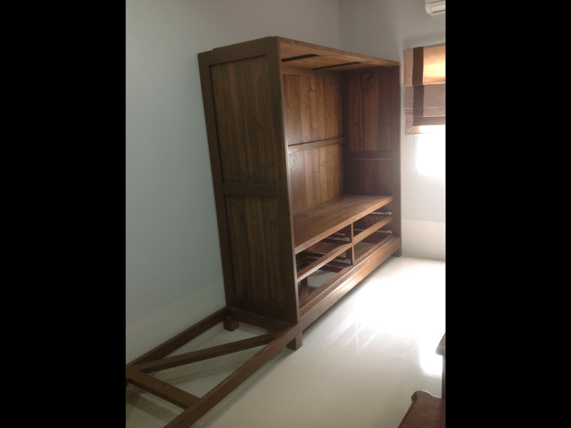 Made to Order Furniture. - Wardrobes 040-01