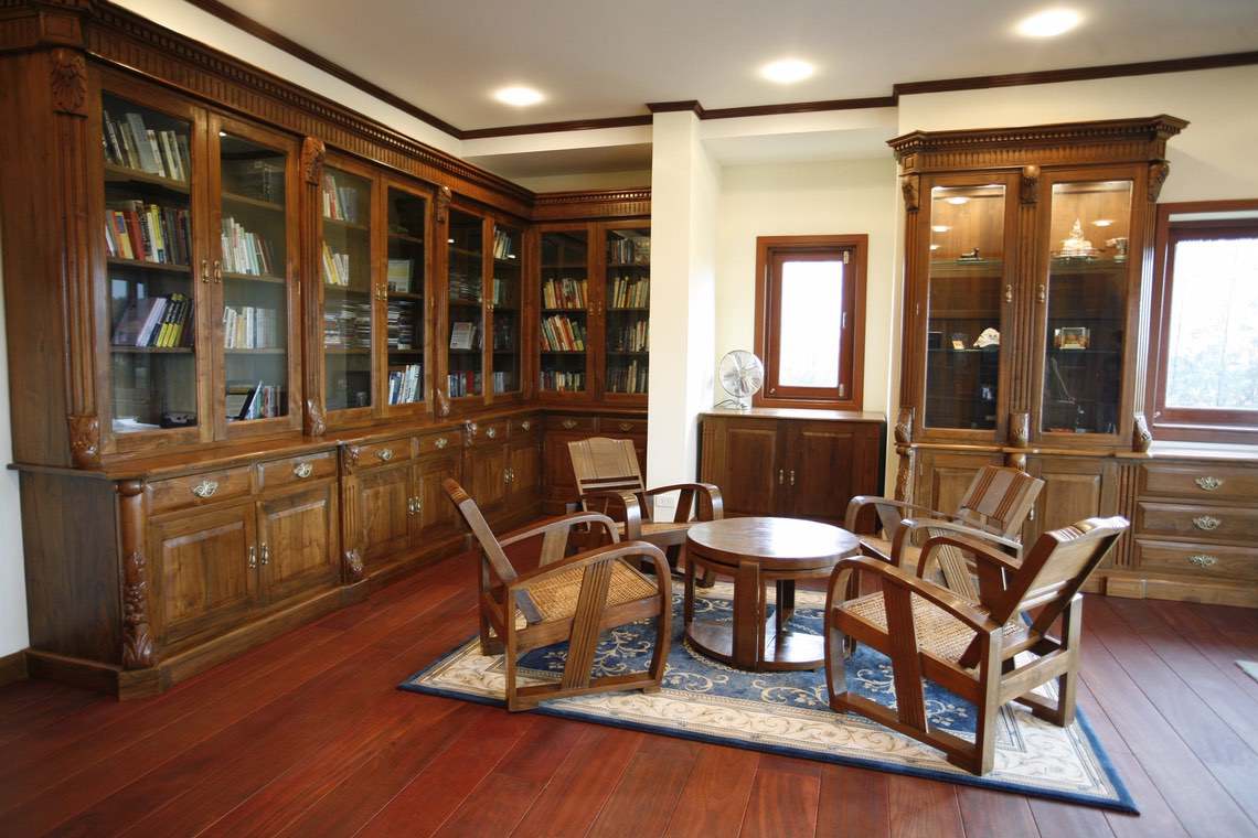 Made to Order Furniture. - Book Cases 002-01