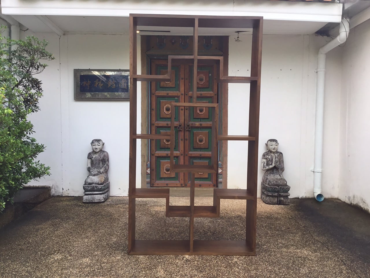 Made to Order Furniture. - Book Cases 051-01