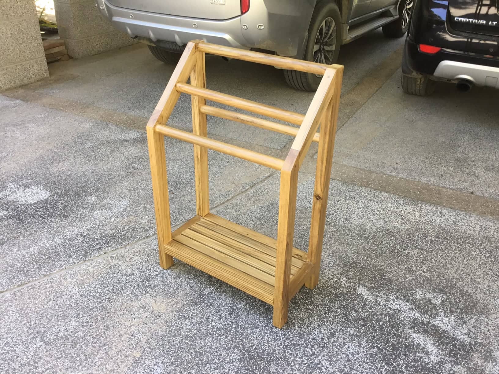 Made to Order Furniture. - Towel Racks 001-01